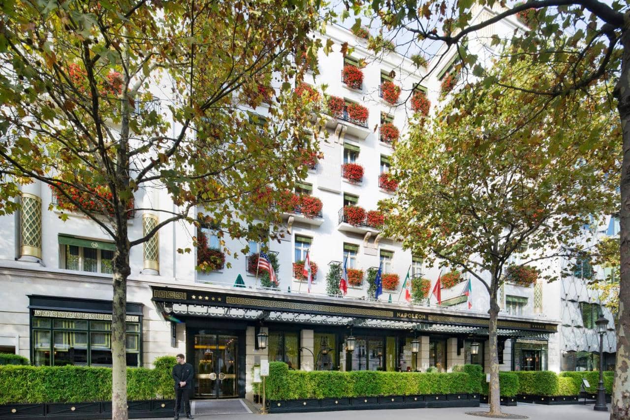 هتل ناپلئون  پاریس