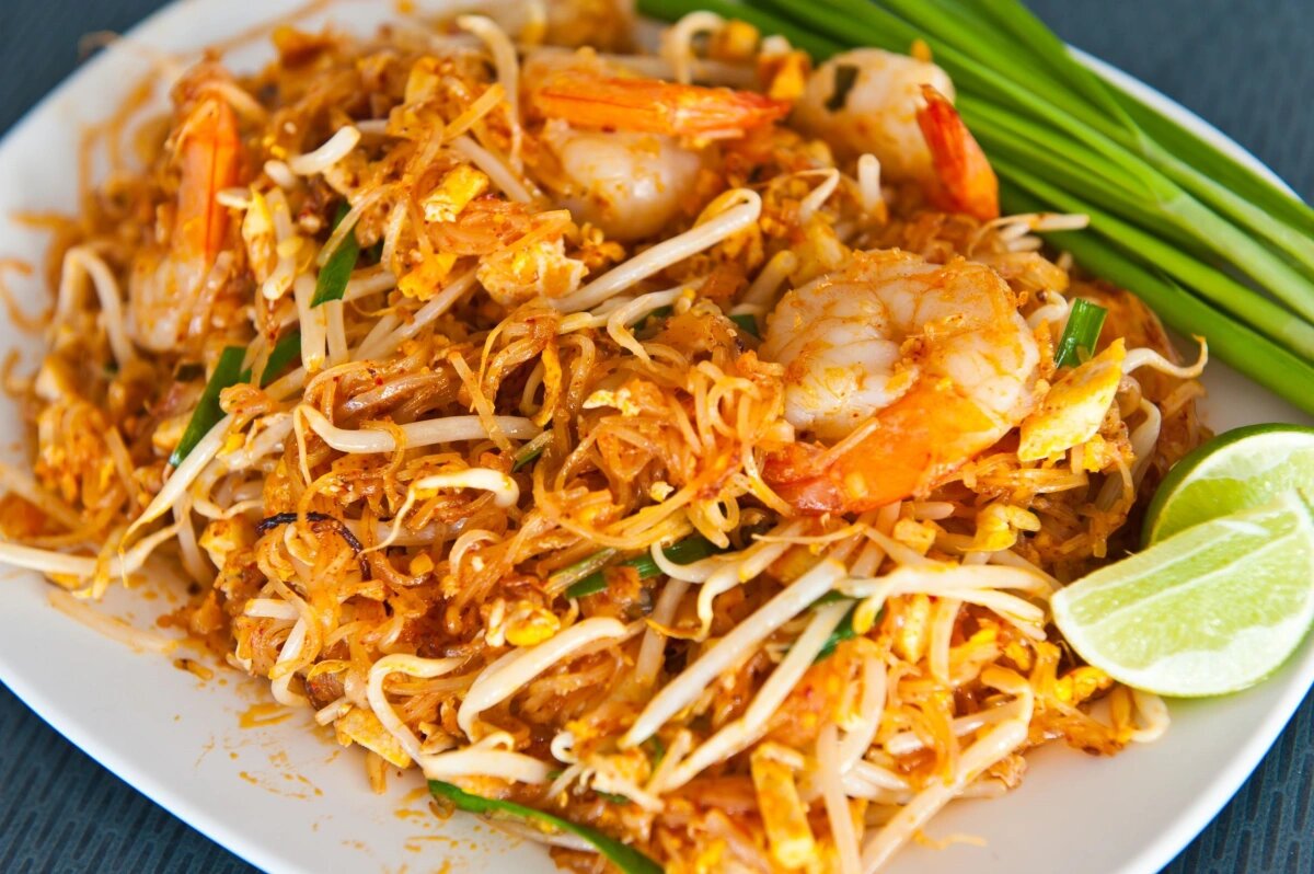 غذای پاتایا به نام Pad Thai